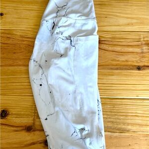 BuffBunny Marble Leggings!